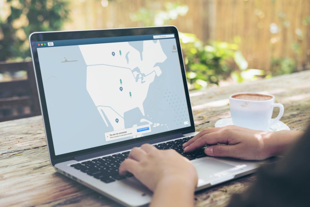 Hvordan fungerer VPN: Kryptering & sikkerhed